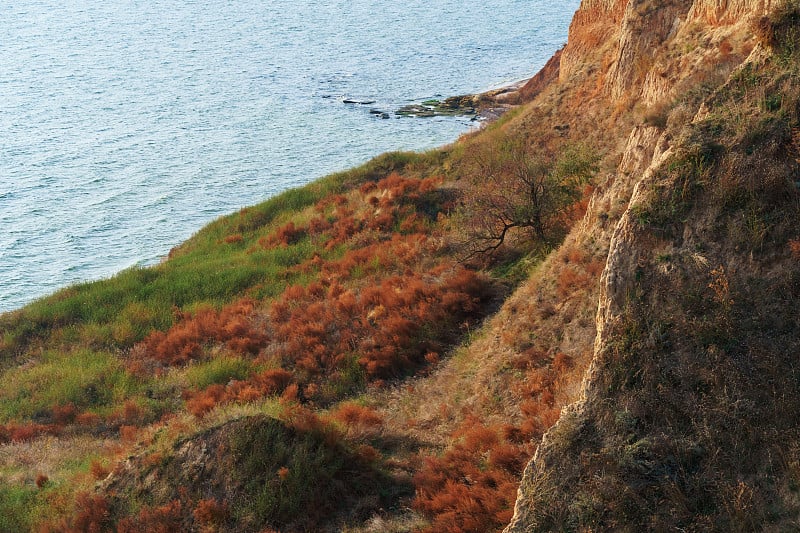 美丽的海景，海，浪，从高山上看