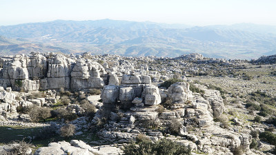 西班牙安达卢西亚省马拉加附近的El Torcal de Antequera灰色岩层。