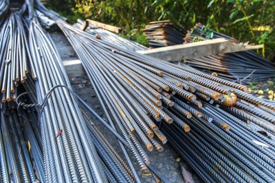 建筑用钢筋，用于建筑混凝土结构加固。准备凝结。