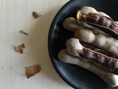 新鲜的有机罗望子水果。