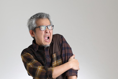 亚洲人