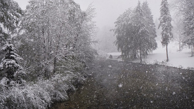 博欣吉湖与大雪