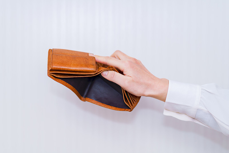 日本人丢失了钱包里所有的现金