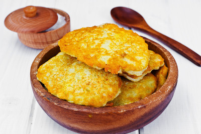 炸土豆煎饼。白俄罗斯和德国料理