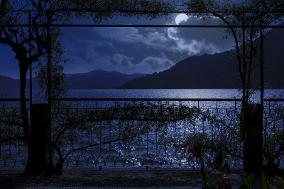 夜间,月亮