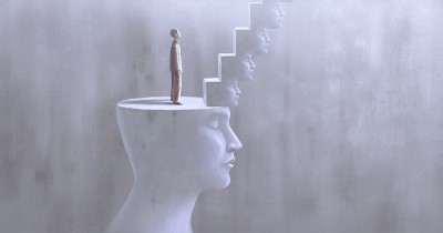 概念艺术、成功的希望、抱负和心理的概念艺术、超现实的人头插画、现代绘画、极简风格