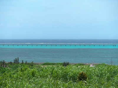 日本冲绳岛机场向海延伸的进场照明系统