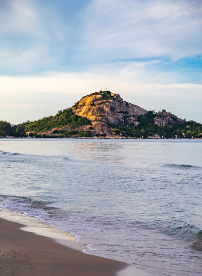 Suan Son Pradipat海滩日落在Prachuap Khiri汗，泰国