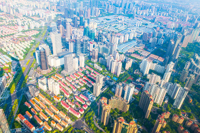 俯瞰城市住宅区。