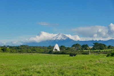 乡村环境中的塔拉纳基山