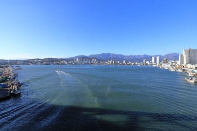 韩国江原道束草市清秋湖。