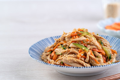 台湾菜-自制美味凉拌鸡丝酱油