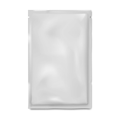 空白小包撕痕孤立在白色背景，矢量模型。化妆品，医药或食品专用塑料包装袋。模型。模板设计