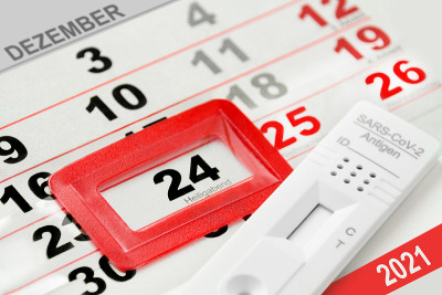 德国日历2021年12月24日和Corona快速测试