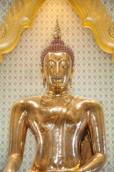 曼谷崔密寺著名的金佛