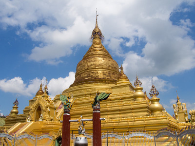 金佛塔