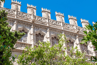 Llotja de la Silk(中世纪丝绸交换)是西班牙巴伦西亚的一座晚期哥特式民用建筑。