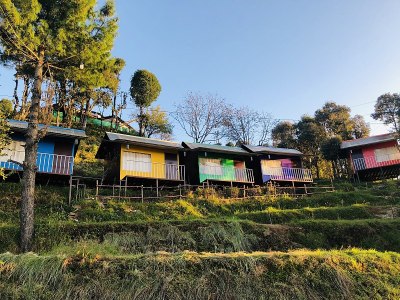 卡纳塔尔山顶的风景小屋
