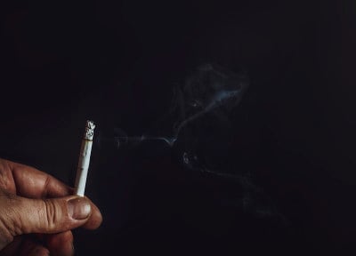 风中的烟
