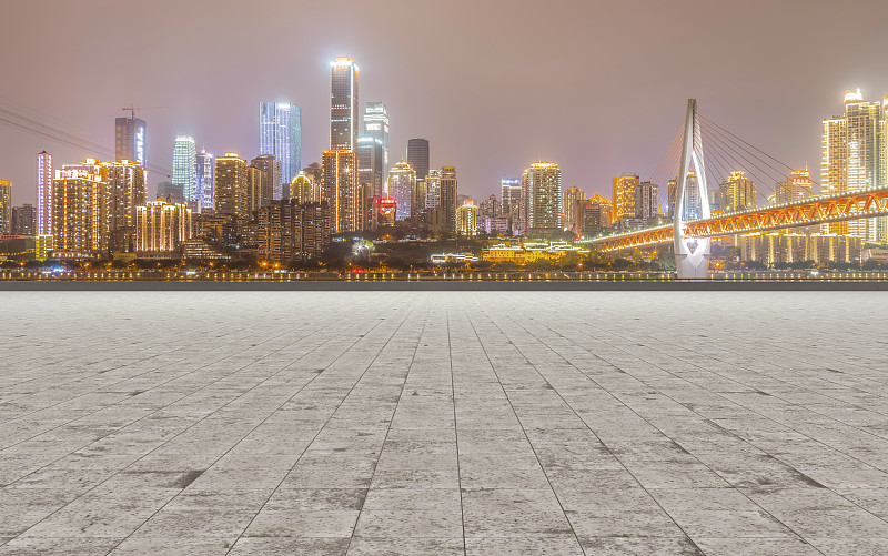 道路，道路，还有重庆美丽的天际线