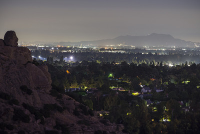 加州洛杉矶圣费尔南多谷夜景