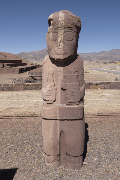 玻利维亚蒂瓦纳库(Tiahuanaco)的庞塞巨石
