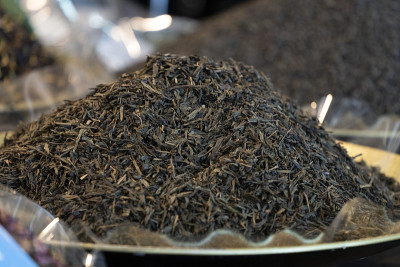 市场上的茶叶