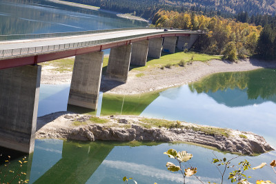 德国巴伐利亚的Sylvenstein Speichersee