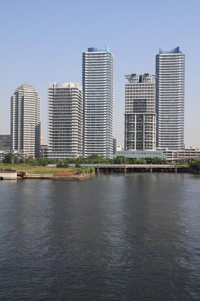 横滨Minatomirai 21的高层公寓