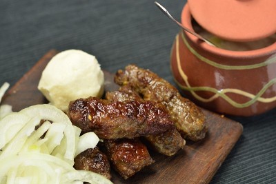烤肉串和洋葱