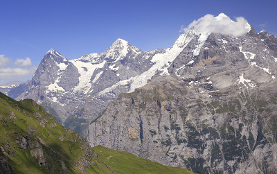 瑞士的艾格尔山、蒙克山和少女山