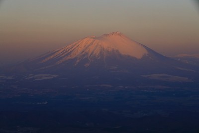 早晨燃烧岩手山