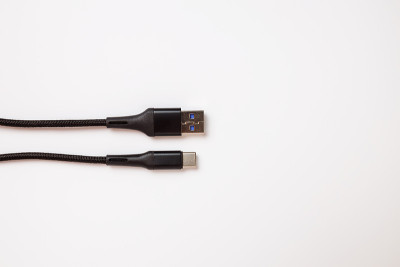USB Type C和USB 3.0特写白背景，宏