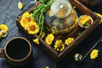 玻璃茶壶配花茶，草药