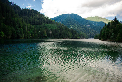 山湖