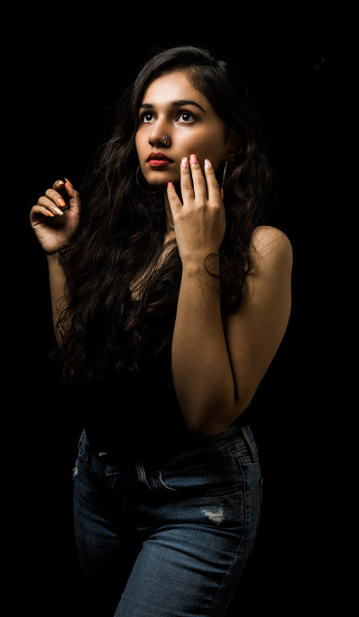 性感的化妆女人