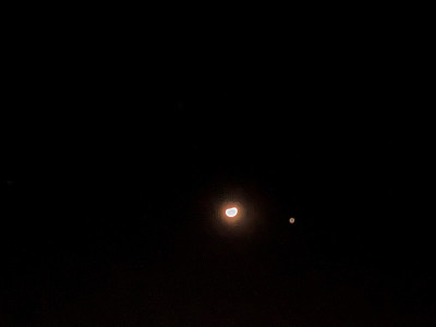 夜晚的月亮背景