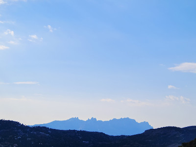 蒙特塞拉特山