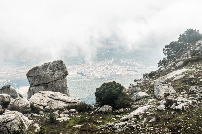 在Antequera和Villanueva de la两个城市的Torcal de Antequer