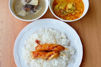 香肠饭，竹笋，咖喱和汤
