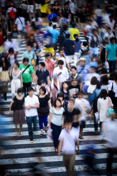 东京涩谷十字路口的人群正在活动