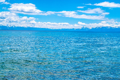 美丽的太浩湖徒步旅行，加利福尼亚