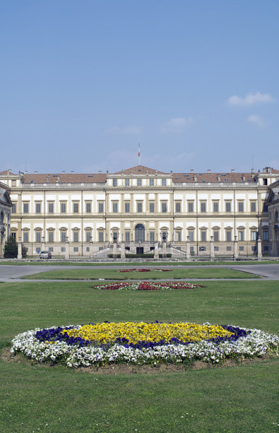 Monza, Villa Reale(皇家宫殿)，外部有花园