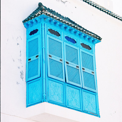 带有蓝色阳台的老房子，Sidi Bou Said，突尼斯