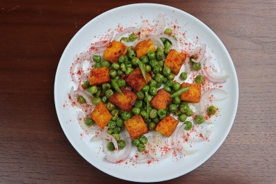 烤青豆和奶酪沙拉，塔瓦炒，开胃菜或前菜