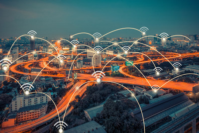 城市景观和wifi技术和网络连接概念