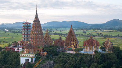 Wat Tham Sua是泰国北碧府的一座公共寺庙