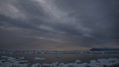 Inglefield Bredning (Kangerdlugssuaq)十月