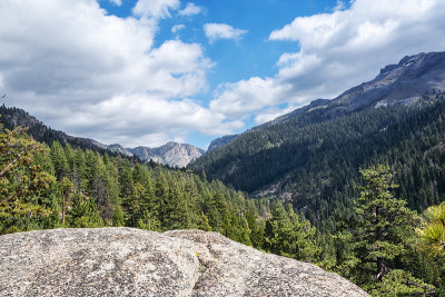 东法兰岩，CA-108的原始自然美景，Pinecrest, tololome县，CA，