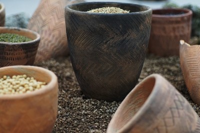 梳子陶器。史前的陶器
